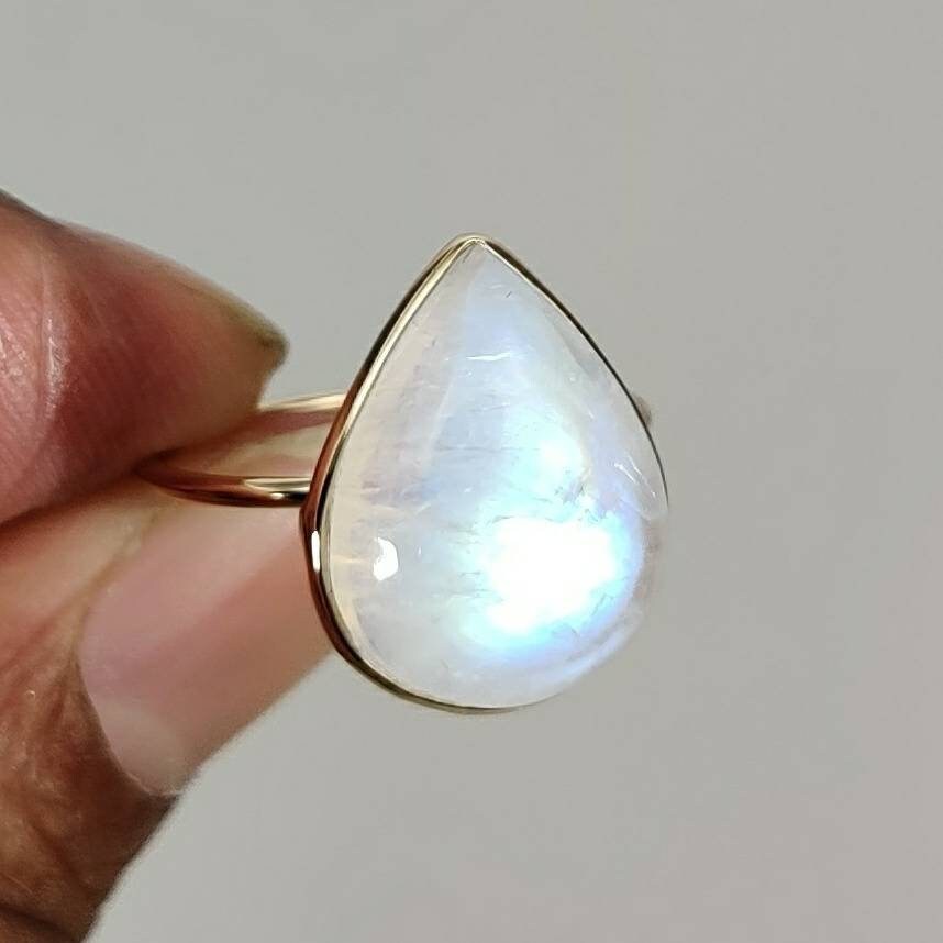 Natural Rainbow Moonstone Ring, 14K Solid Yellow Gold Blue Moonstone Ring, June Birthstone Ring, Bezel Ring, Pear Ring, Anniversary Present