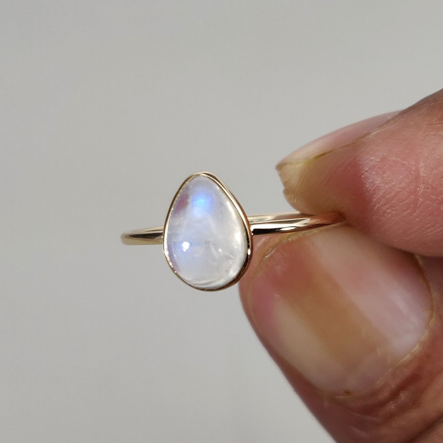 Natural Rainbow Moonstone Ring, 14K Solid Yellow Gold Blue Moonstone Ring, June Birthstone Ring, Bezel Ring, Pear Ring, Christmas Present