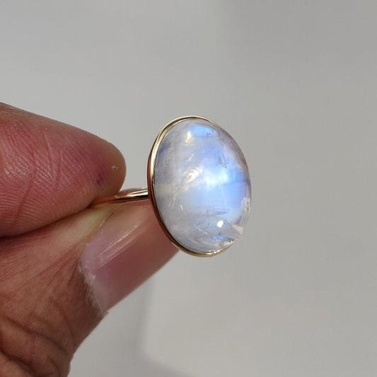 Natural  Rainbow Moonstone Ring, 14K Solid Yellow Gold Blue Moonstone Ring, June Birthstone Ring, Bezel Ring, Oval Ring, Anniversary Gift