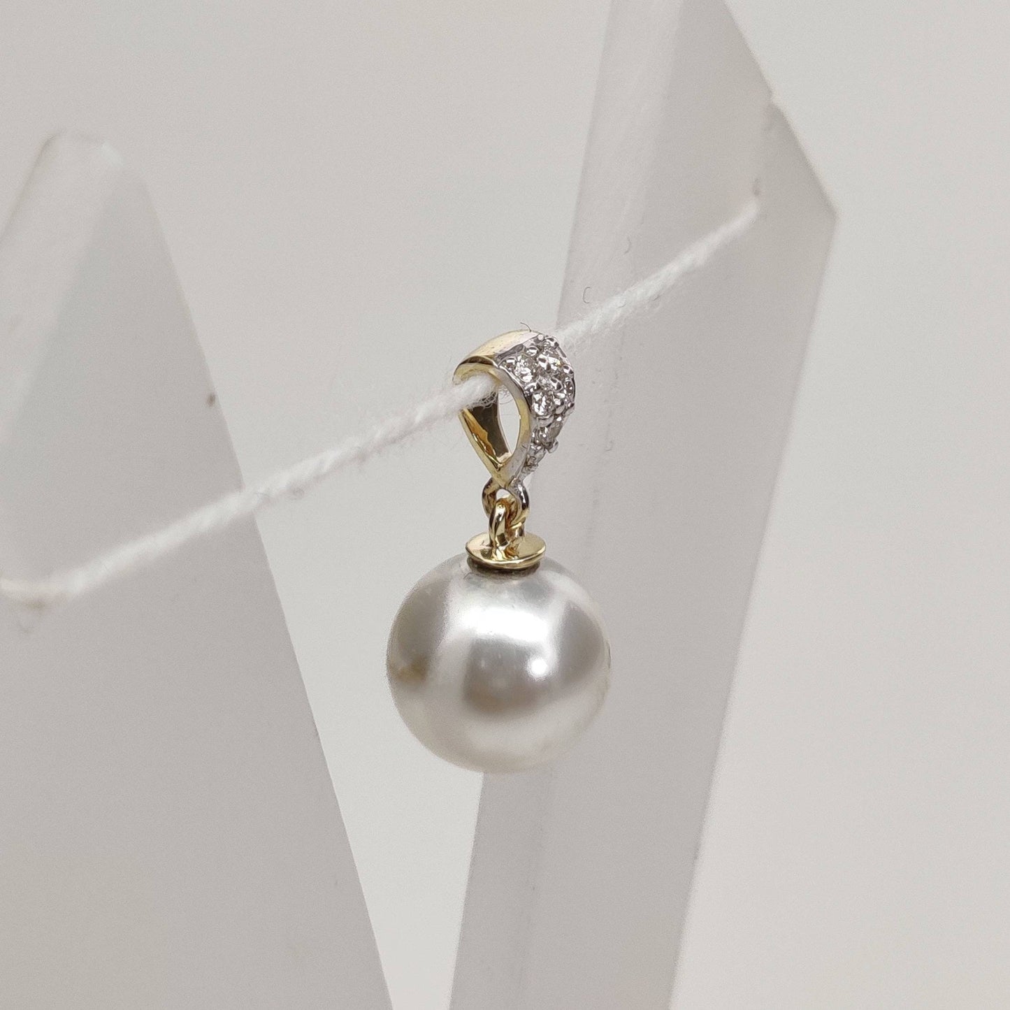 Pearl Diamond Pendant Necklace, 14k solid Gold Pearl Necklace, Pearl Jewelry, Pearl Drop Pendant, June Birthstone, Diamond Jewelry