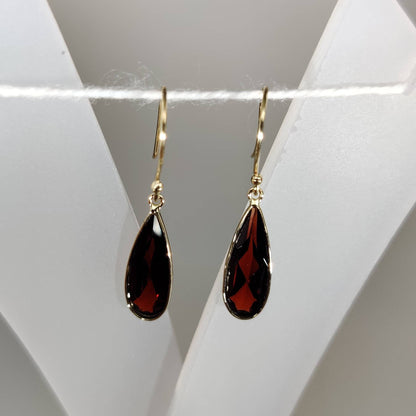 Natural Garnet 14k Solid Gold Earring, 14K Yellow Gold Garnet Earrings , January Birthstone, Birthday Present, Garnet Jewelry, Bezel Earring