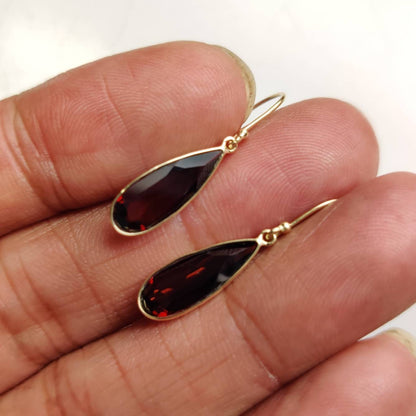 Natural Garnet 14k Solid Gold Earring, 14K Yellow Gold Garnet Earrings , January Birthstone, Birthday Present, Garnet Jewelry, Bezel Earring