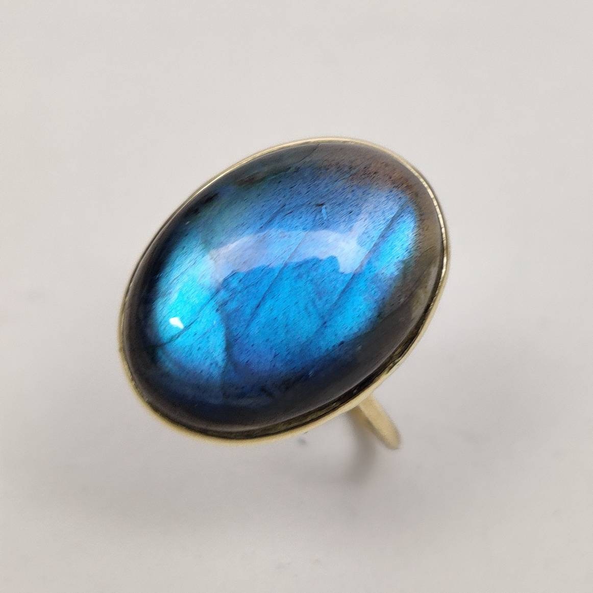 Natural Labradorite Ring, 14K Solid Yellow Gold Labradorite Ring, August Birthstone Ring, Bezel Ring, Oval Ring, Christmas Present