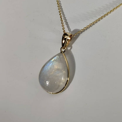 Natural Rainbow Moonstone Pendant, 14K Solid Yellow Gold Blue Moonstone Pendant, June Birthstone Pendant, Pear Pendant, Bezel Pendant,