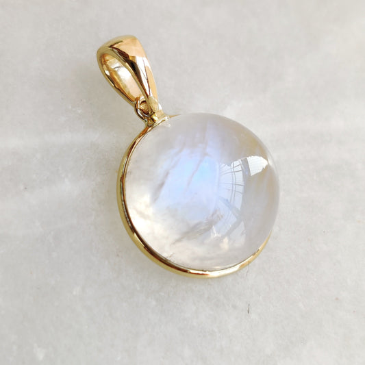 Natural Rainbow Moonstone Pendant, 14K Solid Yellow Gold Pendant, June Birthstone Pendant, Bezel Pendant, Moonstone Jewelry, Christmas Gift