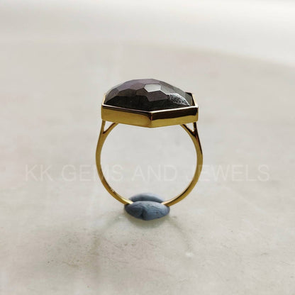 Natural Labradorite Ring, 14K Solid Yellow Gold Ring, 14k Gold Labradorite Ring, Labradorite Jewelry, August Birthstone, Christmas Present