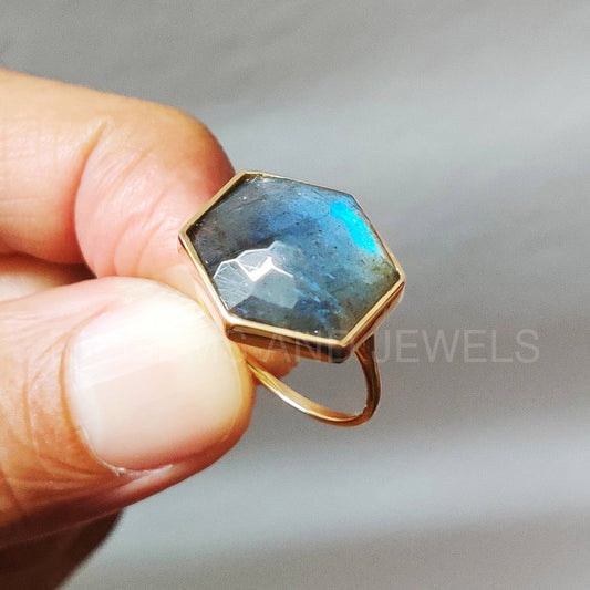 Natural Labradorite Ring, 14K Solid Yellow Gold Ring, 14k Gold Labradorite Ring, Labradorite Jewelry, August Birthstone, Christmas Present