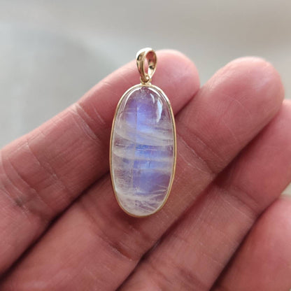 Natural Rainbow Moonstone Necklace, 14K Solid Gold Moonstone Pendant, Yellow Gold Necklace Pendant, Blue Moonstone Jewelry, June Birthstone