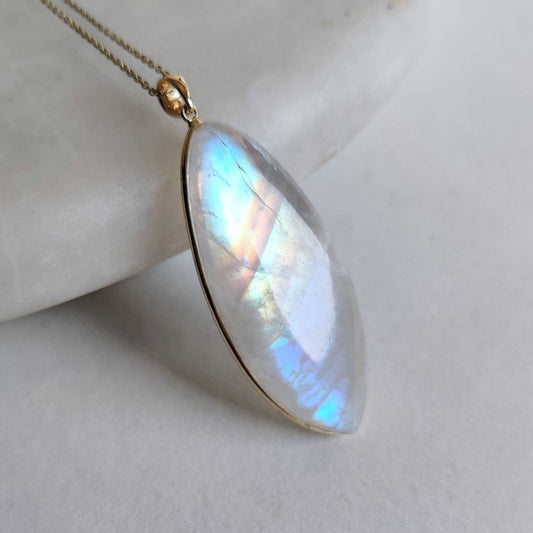 Natural Rainbow Moonstone Necklace, 14K Solid Gold Moonstone Pendant, Yellow Gold Necklace Pendant, Blue Moonstone Jewelry, June Birthstone