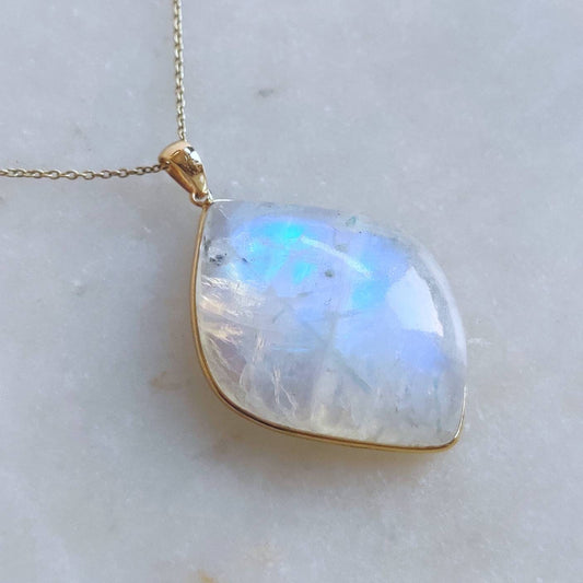 Natural Rainbow Moonstone Necklace, 14K Solid Gold Moonstone Pendant, Yellow Gold Necklace Pendant, Blue Moonstone Jewelry, June Birthstone