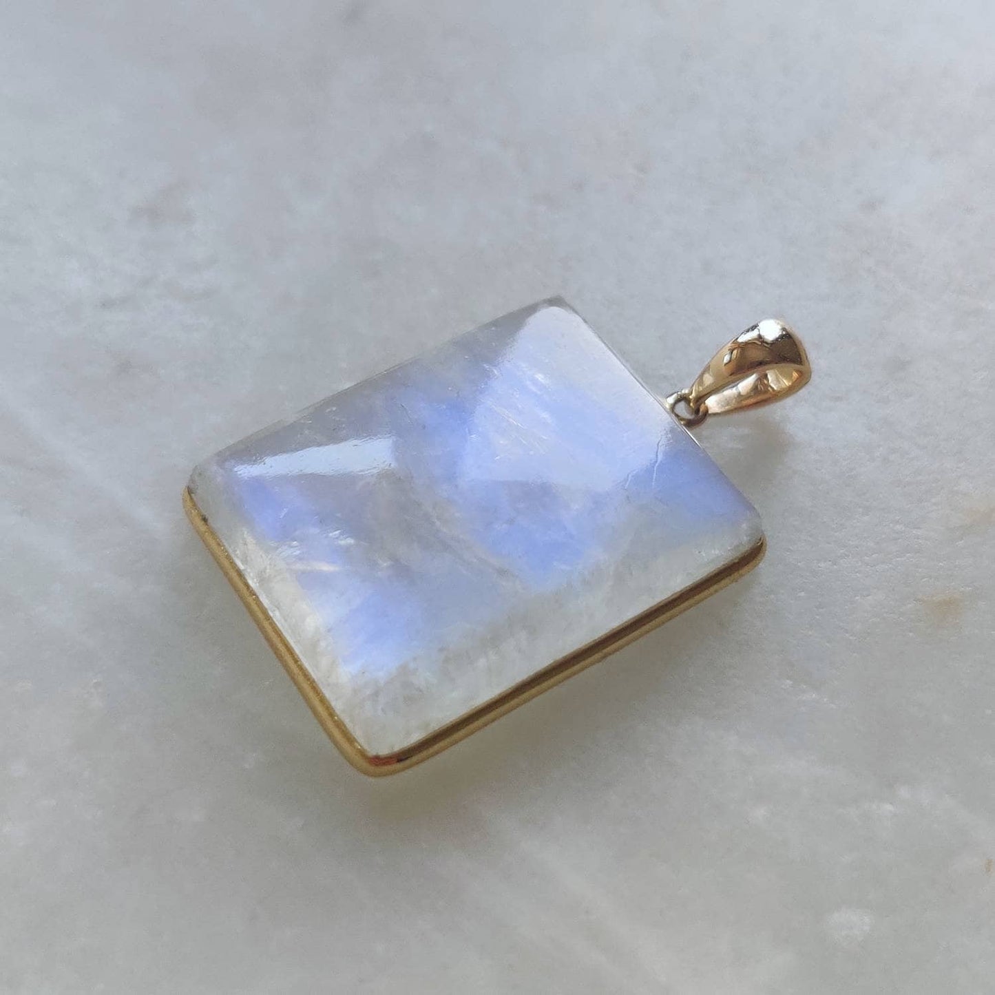 Natural Rainbow Moonstone Necklace, 14K Solid Gold Moonstone Pendant, Yellow Gold Necklace Pendant, Blue Moonstone Jewelry, June Birthstone