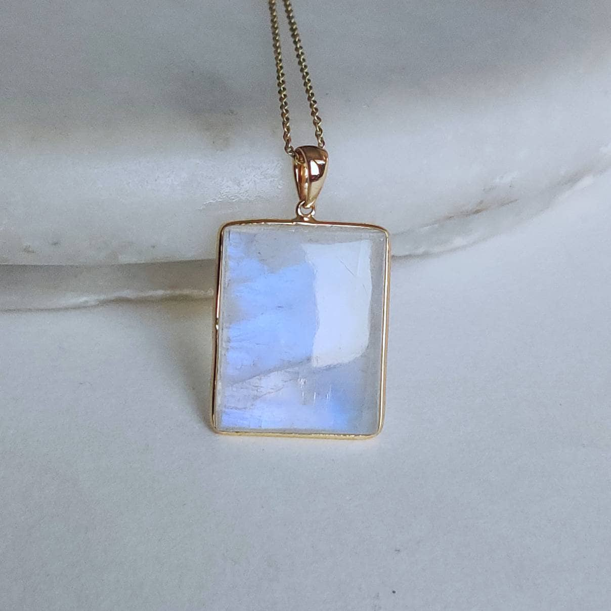 Natural Rainbow Moonstone Necklace, 14K Solid Gold Moonstone Pendant, Yellow Gold Necklace Pendant, Blue Moonstone Jewelry, June Birthstone