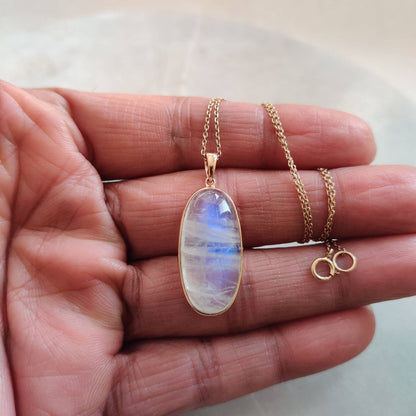 Natural Rainbow Moonstone Necklace, 14K Solid Gold Moonstone Pendant, Yellow Gold Necklace Pendant, Blue Moonstone Jewelry, June Birthstone