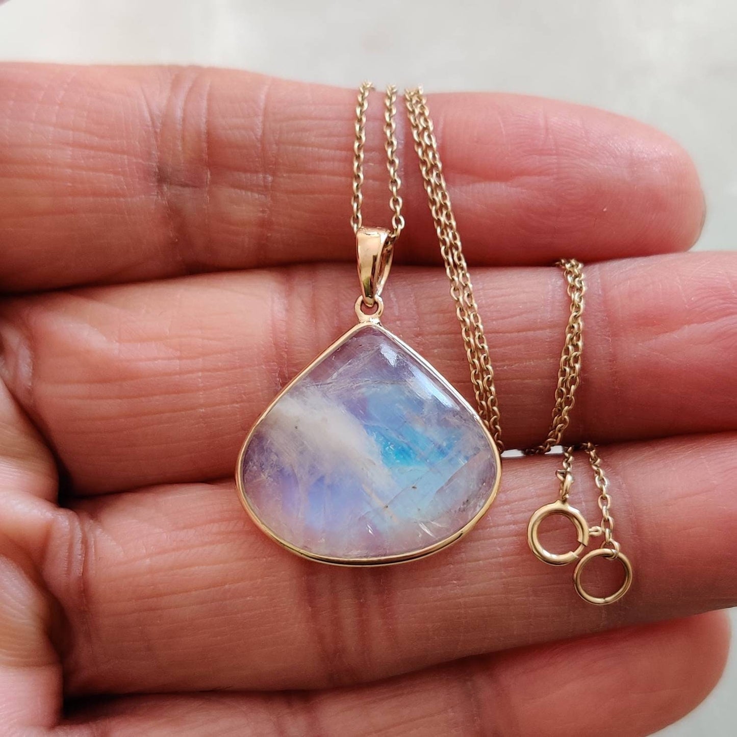 Natural Rainbow Moonstone Necklace, 14K Solid Gold Moonstone Pendant, Yellow Gold Necklace Pendant, Blue Moonstone Jewelry, June Birthstone