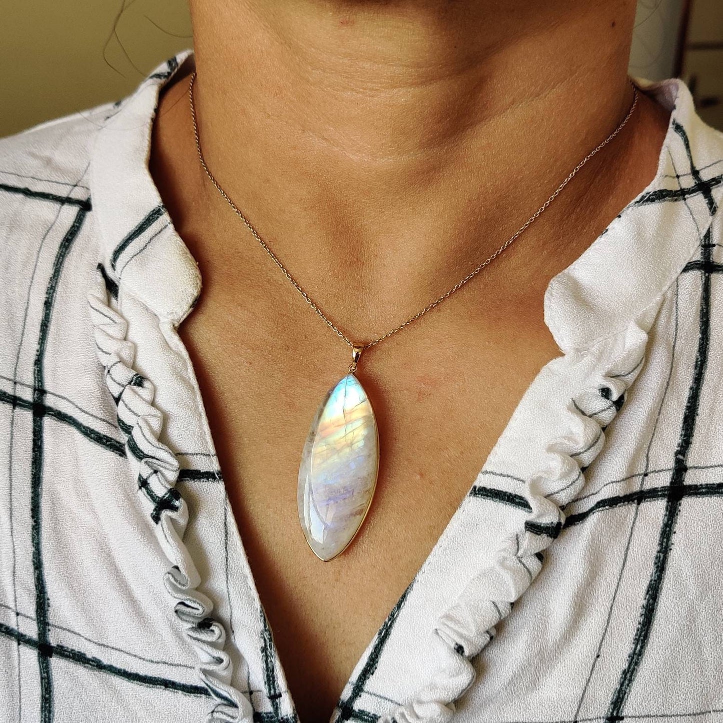 Natural Rainbow Moonstone Necklace, 14K Solid Gold Moonstone Pendant, Yellow Gold Necklace Pendant, Blue Moonstone Jewelry, June Birthstone