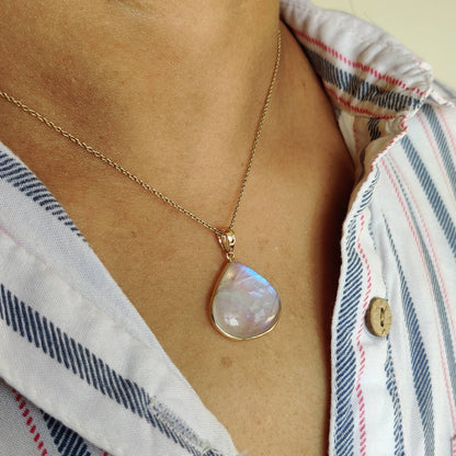 Natural Rainbow Moonstone Necklace, 14K Solid Gold Moonstone Pendant, Yellow Gold Necklace Pendant, Blue Moonstone Jewelry, June Birthstone