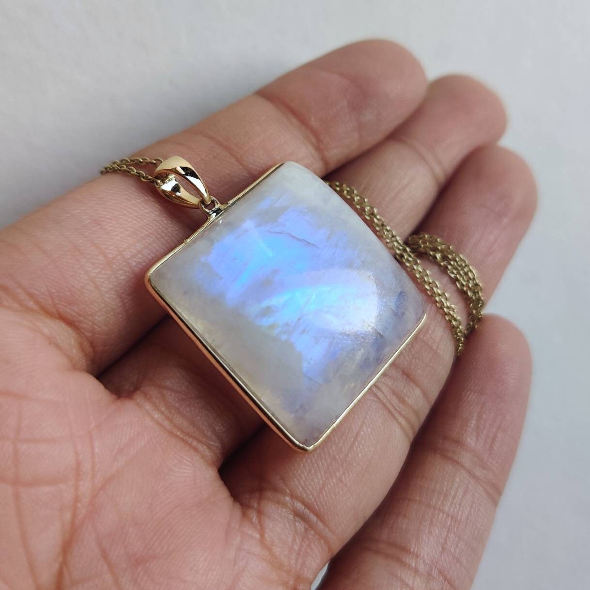 Natural Rainbow Moonstone Necklace, 14K Solid Gold Moonstone Pendant, Yellow Gold Necklace Pendant, Blue Moonstone Jewelry, June Birthstone