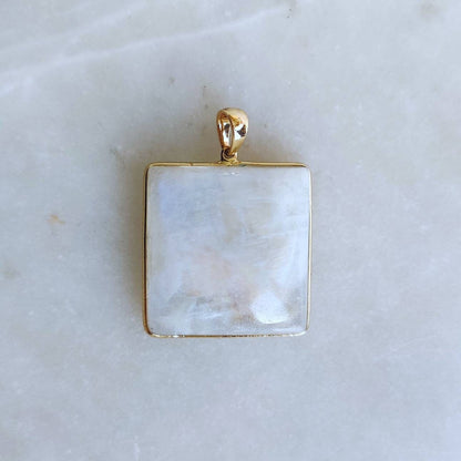 Natural Rainbow Moonstone Necklace, 14K Solid Gold Moonstone Pendant, Yellow Gold Necklace Pendant, Blue Moonstone Jewelry, June Birthstone