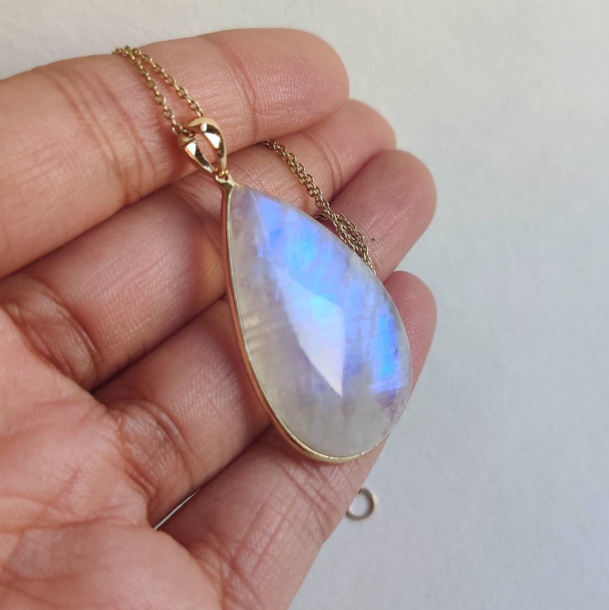 Natural Rainbow Moonstone Necklace, 14K Solid Gold Moonstone Pendant, Yellow Gold Necklace Pendant, Blue Moonstone Jewelry, June Birthstone