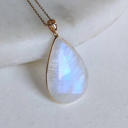 Natural Rainbow Moonstone Necklace, 14K Solid Gold Moonstone Pendant, Yellow Gold Necklace Pendant, Blue Moonstone Jewelry, June Birthstone