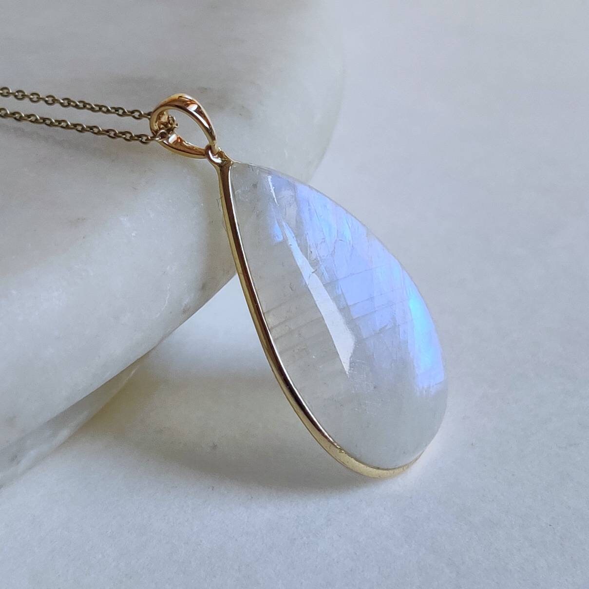 Natural Rainbow Moonstone Necklace, 14K Solid Gold Moonstone Pendant, Yellow Gold Necklace Pendant, Blue Moonstone Jewelry, June Birthstone