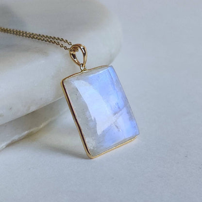 Natural Rainbow Moonstone Necklace, 14K Solid Gold Moonstone Pendant, Yellow Gold Necklace Pendant, Blue Moonstone Jewelry, June Birthstone