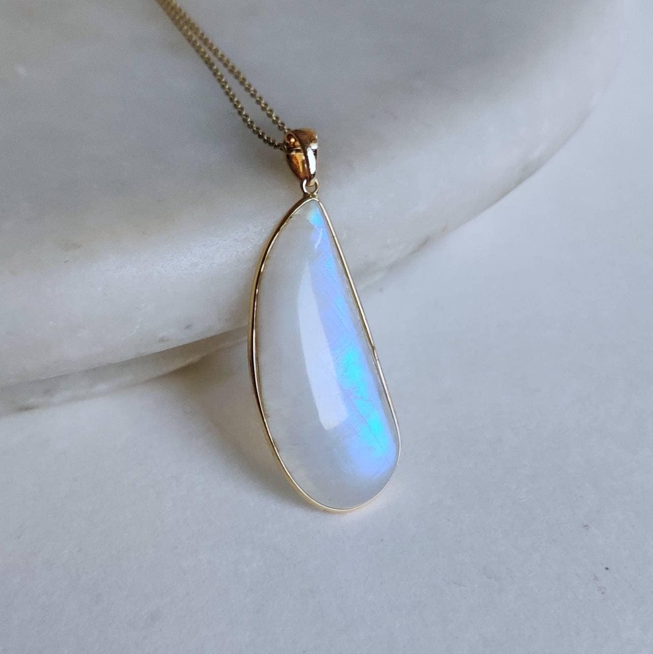 Natural Rainbow Moonstone Pendant, 14K Solid Gold Moonstone Pendant, Blue Moonstone Jewelry, June Birthstone Pendant, Christmas Present