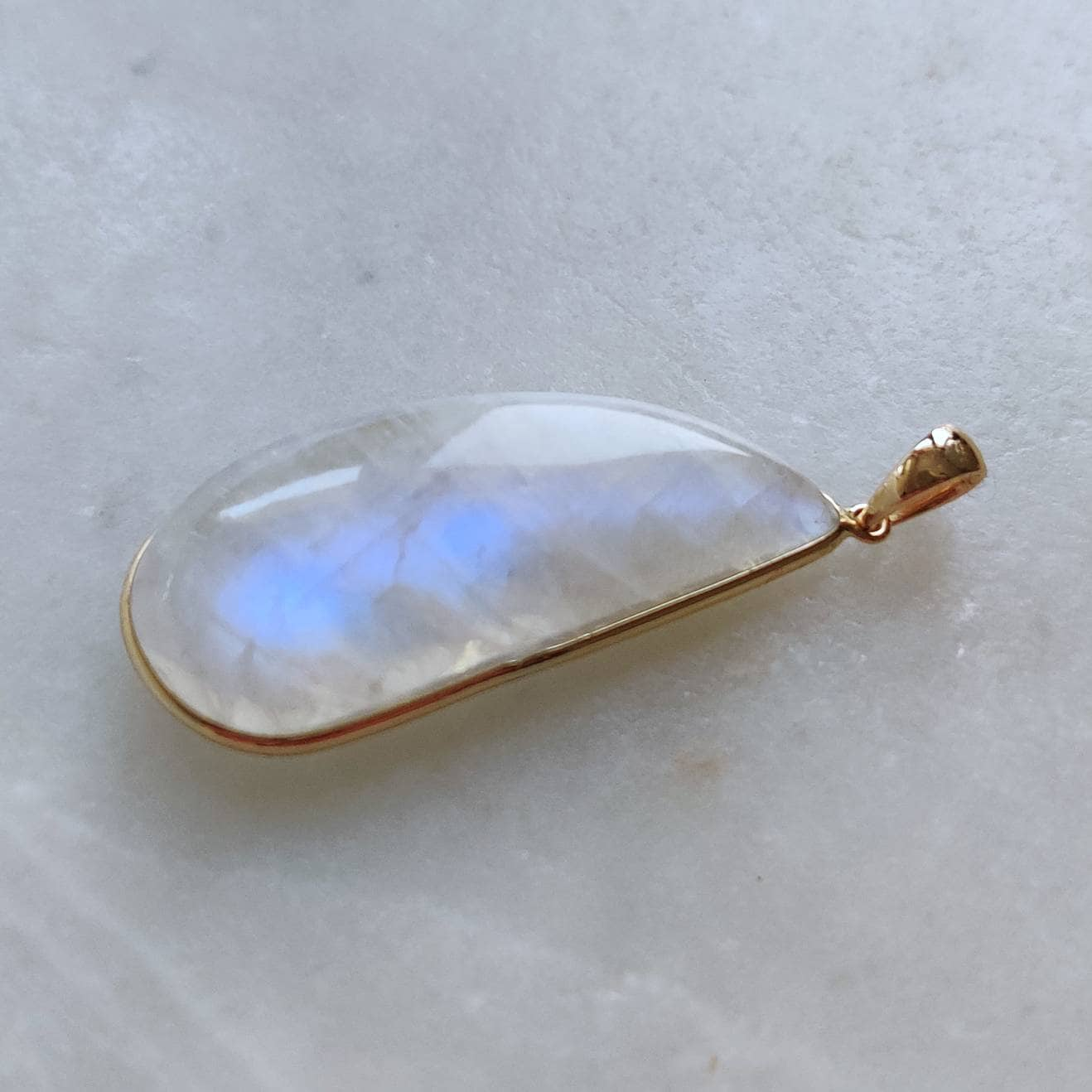 Natural Rainbow Moonstone Pendant, 14K Solid Gold Moonstone Pendant, Blue Moonstone Jewelry, June Birthstone Pendant, Christmas Present