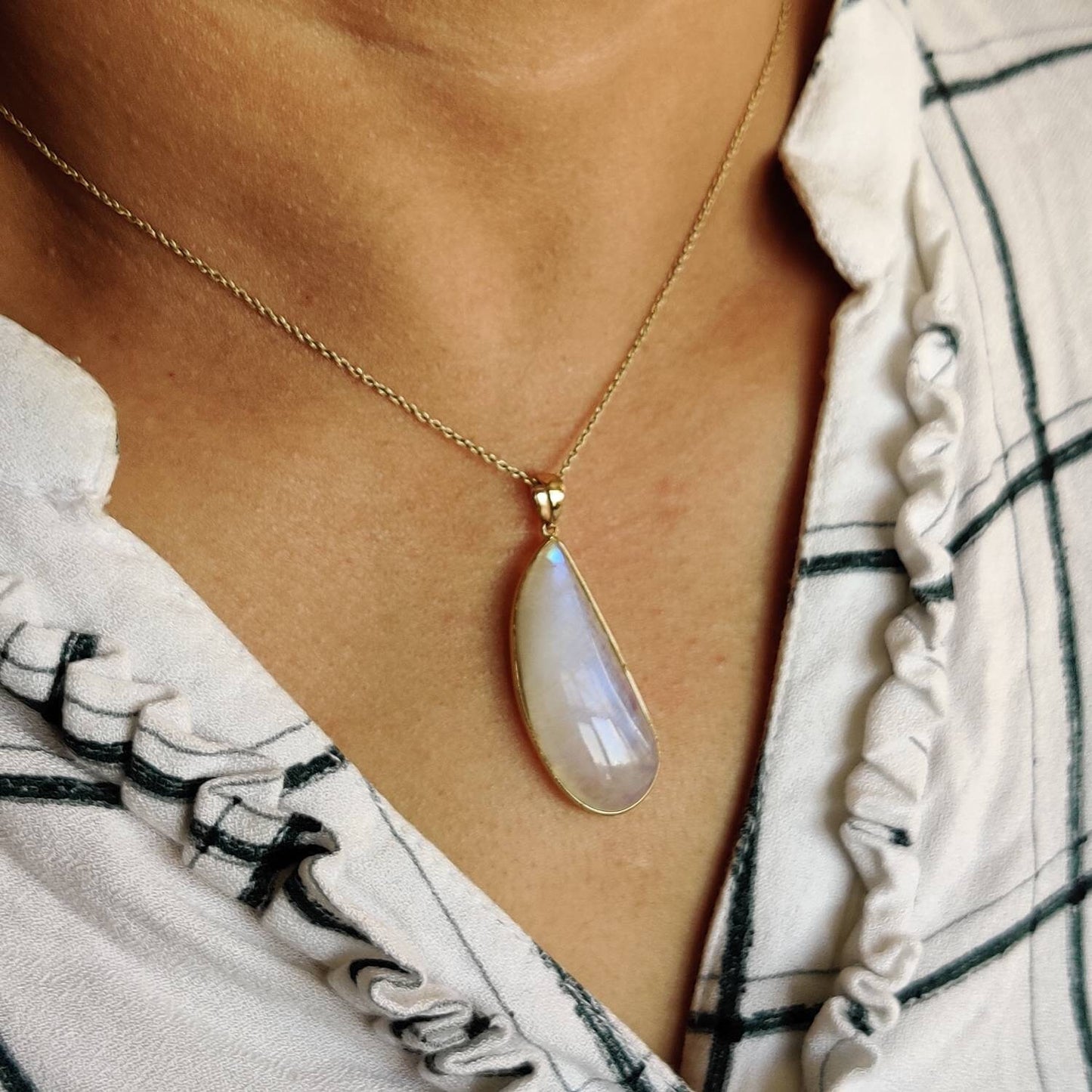 Natural Rainbow Moonstone Pendant, 14K Solid Gold Moonstone Pendant, Blue Moonstone Jewelry, June Birthstone Pendant, Christmas Present