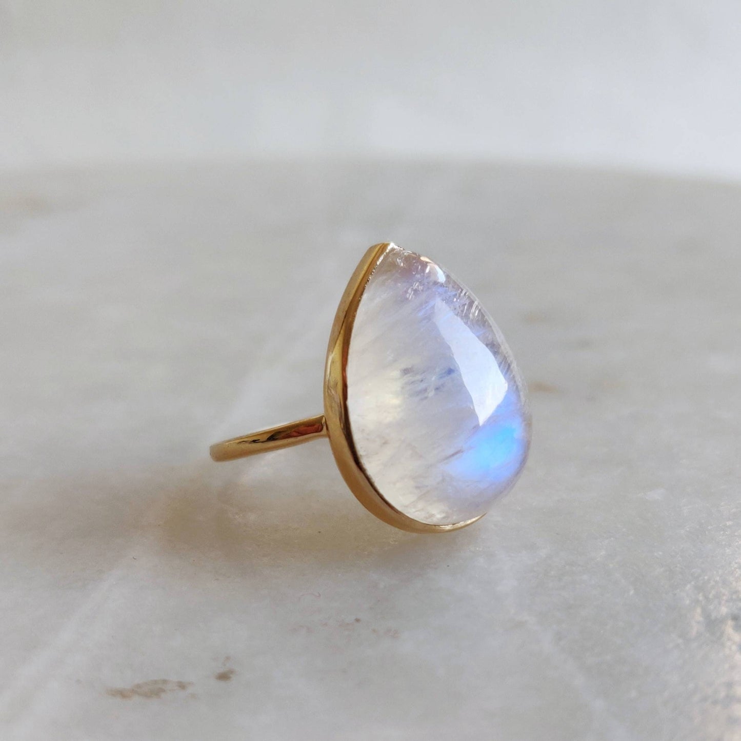 Natural Rainbow Moonstone Ring, 14K Solid Gold Ring, Rainbow Moonstone Gold Ring, Rainbow Moonstone Jewelry, Dainty Ring, June Birthstone