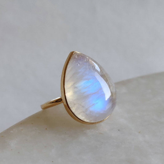 Natural Rainbow Moonstone Ring, 14K Solid Gold Ring, Rainbow Moonstone Gold Ring, Rainbow Moonstone Jewelry, Dainty Ring, June Birthstone