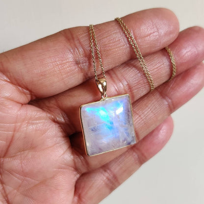 Natural Rainbow Moonstone Pendant, 14K Solid Yellow Gold Pendant, Blue Moonstone Pendant, June Birthstone Pendant, Christmas Present