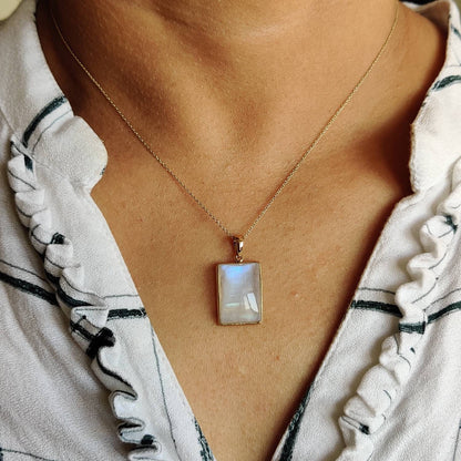 Natural Rainbow Moonstone Necklace, 14K Solid Gold Moonstone Pendant, Yellow Gold Necklace Pendant, Blue Moonstone Jewelry, June Birthstone