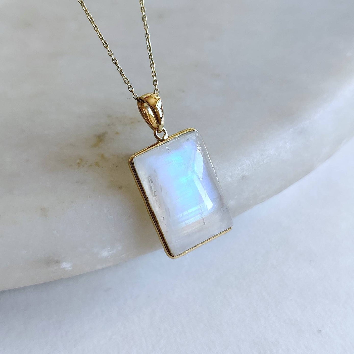 Natural Rainbow Moonstone Necklace, 14K Solid Gold Moonstone Pendant, Yellow Gold Necklace Pendant, Blue Moonstone Jewelry, June Birthstone