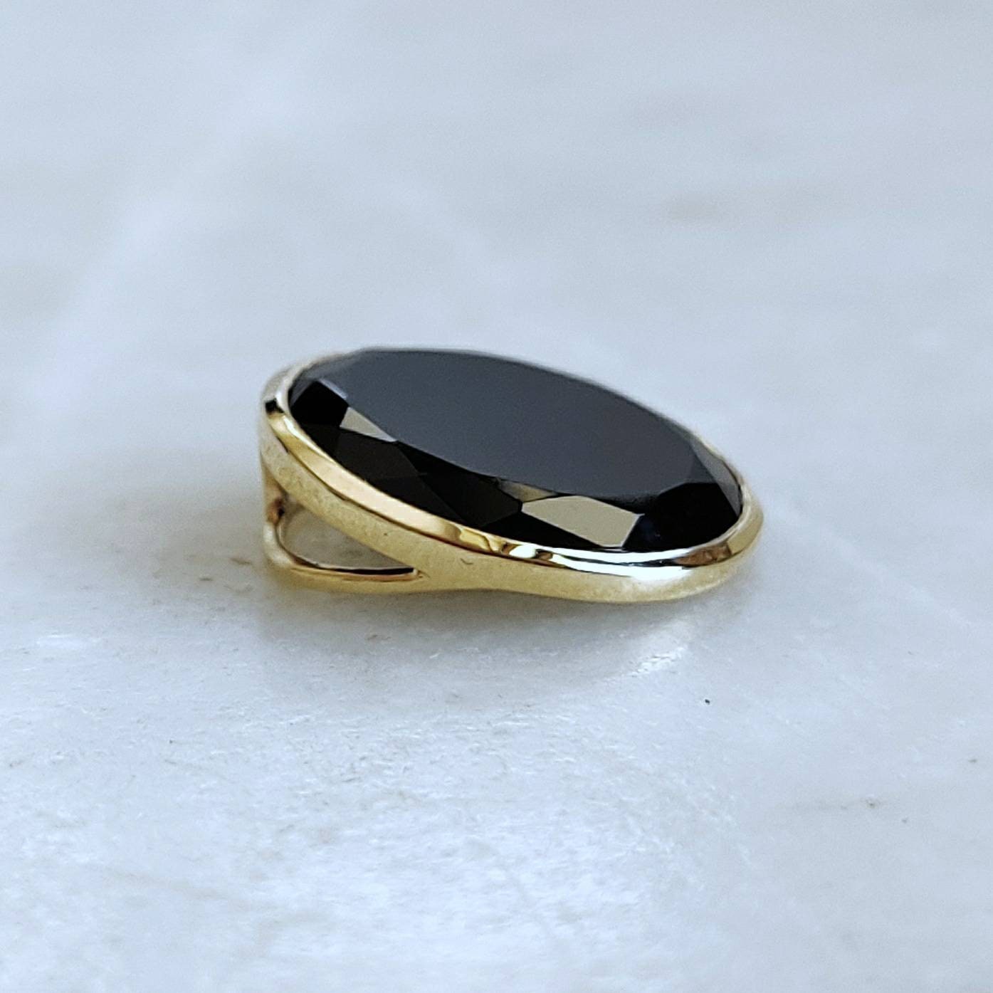 Natural Black Onyx Pendant, 14K Solid Gold Black Onyx Pendant, Round Pendant, December Birthstone, Christmas Gift, Black Onyx Jewelry