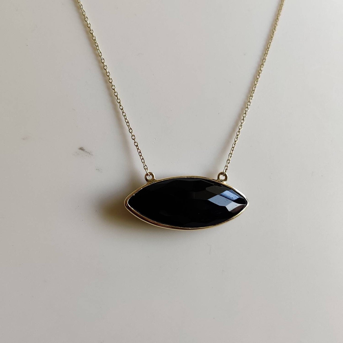 Colgante de ónix negro natural, colgante de ónix negro de oro amarillo macizo de 14 quilates, collar con colgante de oro macizo, piedra natal de diciembre, regalo de aniversario