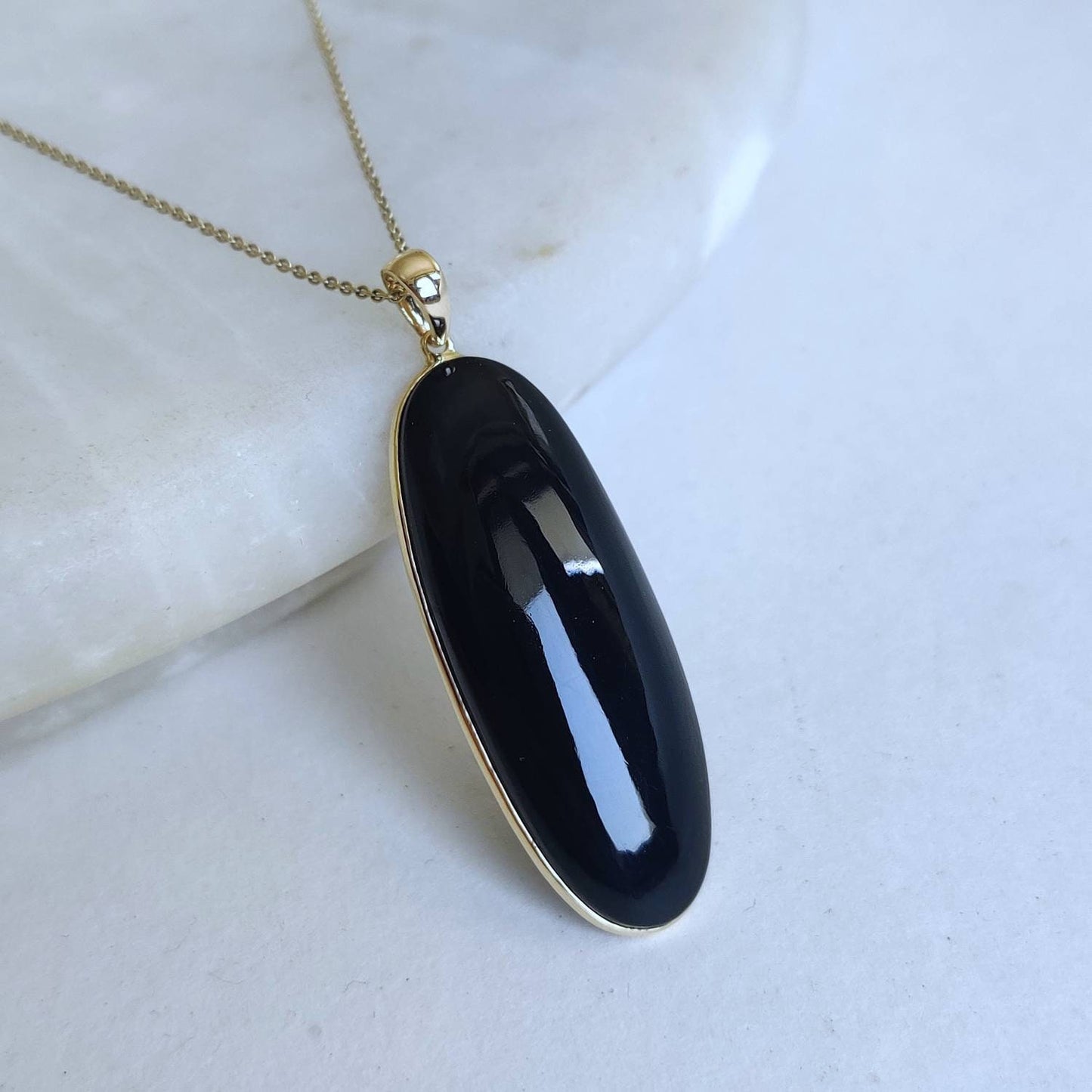 Colgante de ónix negro natural, colgante de ónix negro de oro amarillo macizo de 14 quilates, colgante con bisel, piedra natal de diciembre, regalo de Navidad, joyería de ónix