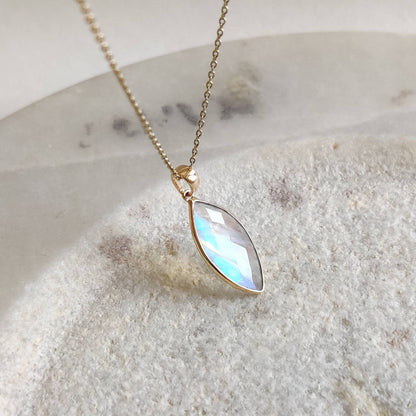 Natural Rainbow Moonstone Necklace, 14K Solid Yellow Gold Rainbow Moonstone Pendant, Blue Moonstone Jewelry, June Birthstone