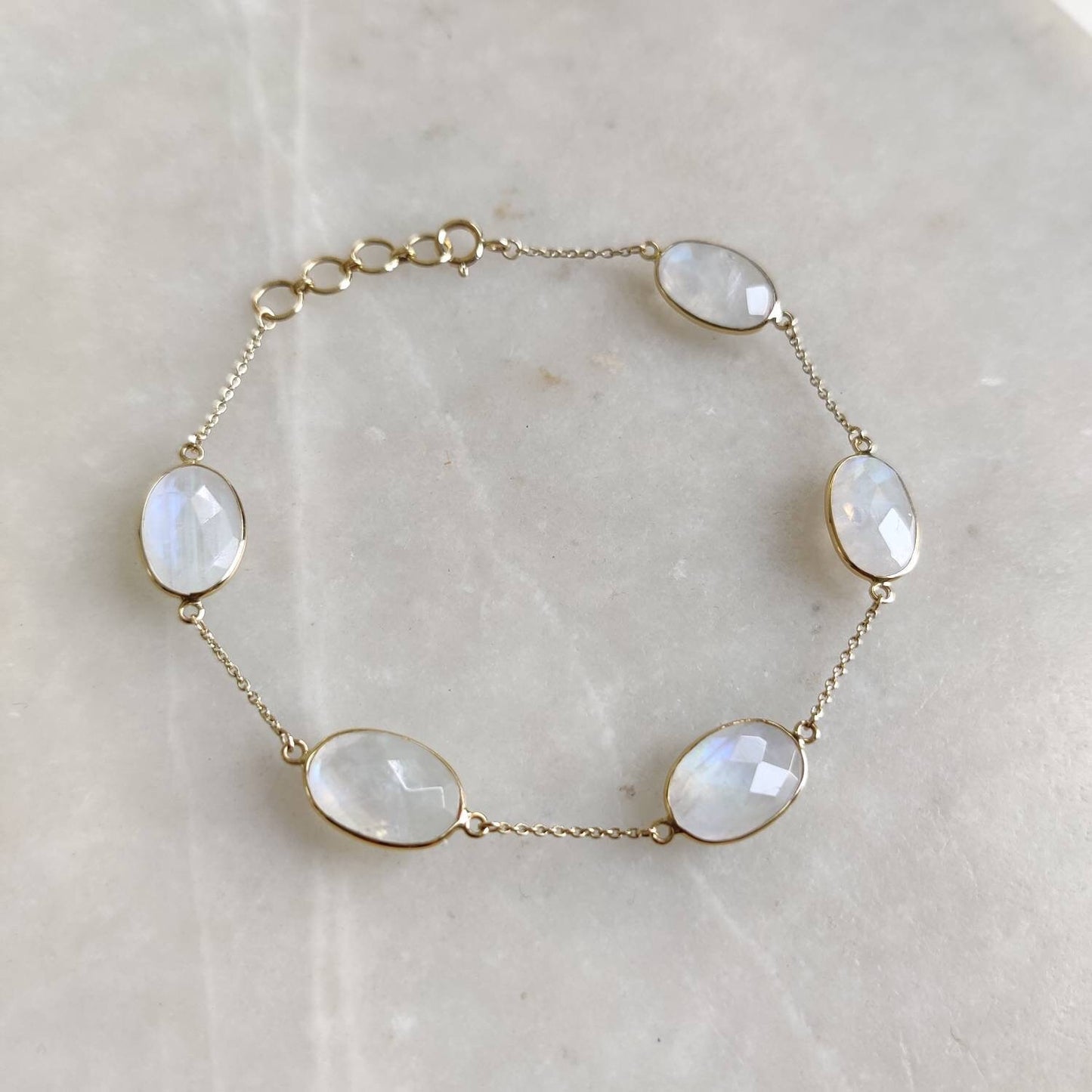 Natural Rainbow Moonstone Bracelet, 14K Yellow Gold Moonstone Bracelet, Chain Bracelet, Dainty Gemstone Bracelet, June Birthstone