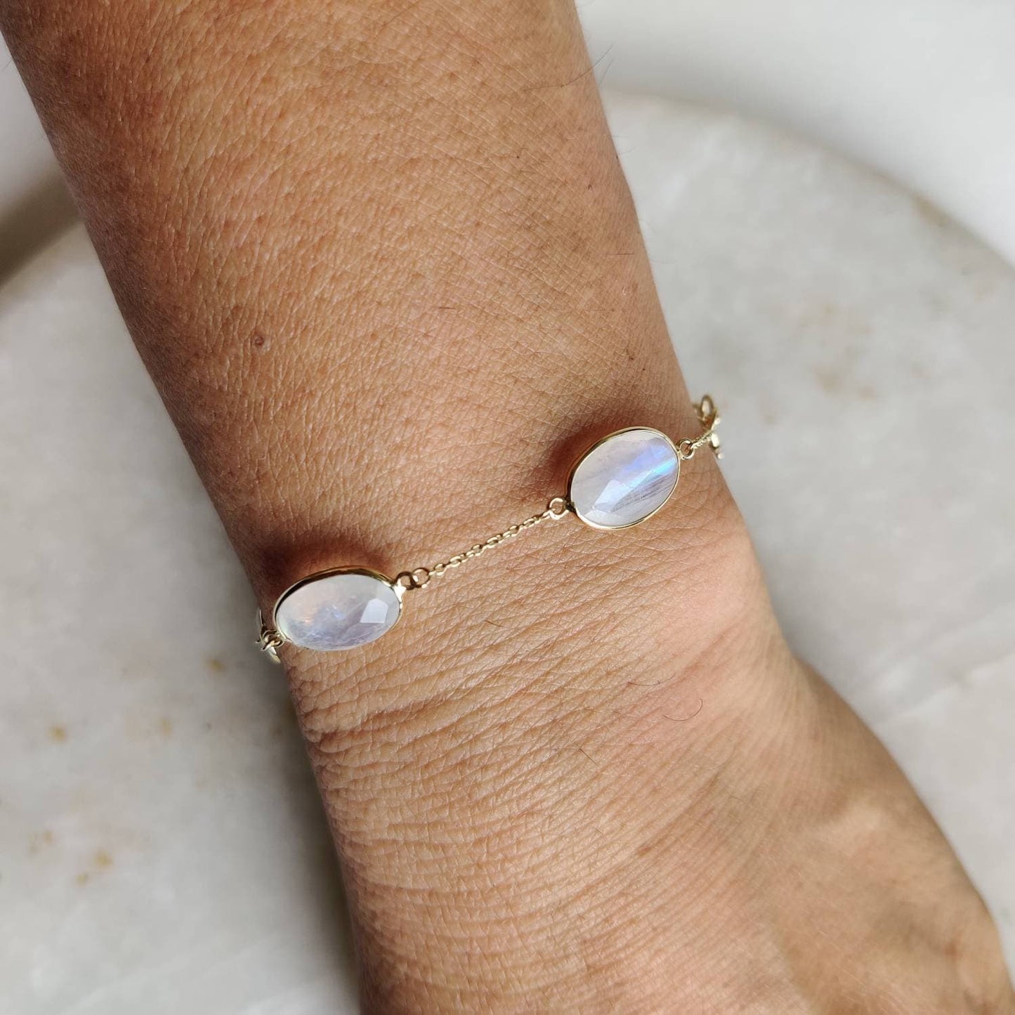 Natural Rainbow Moonstone Bracelet, 14K Yellow Gold Moonstone Bracelet, Chain Bracelet, Dainty Gemstone Bracelet, June Birthstone