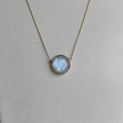 Natural Rainbow Moonstone Necklace, 14K Solid Gold Moonstone Pendant, Yellow Gold Necklace Pendant, Blue Moonstone Jewelry, June Birthstone