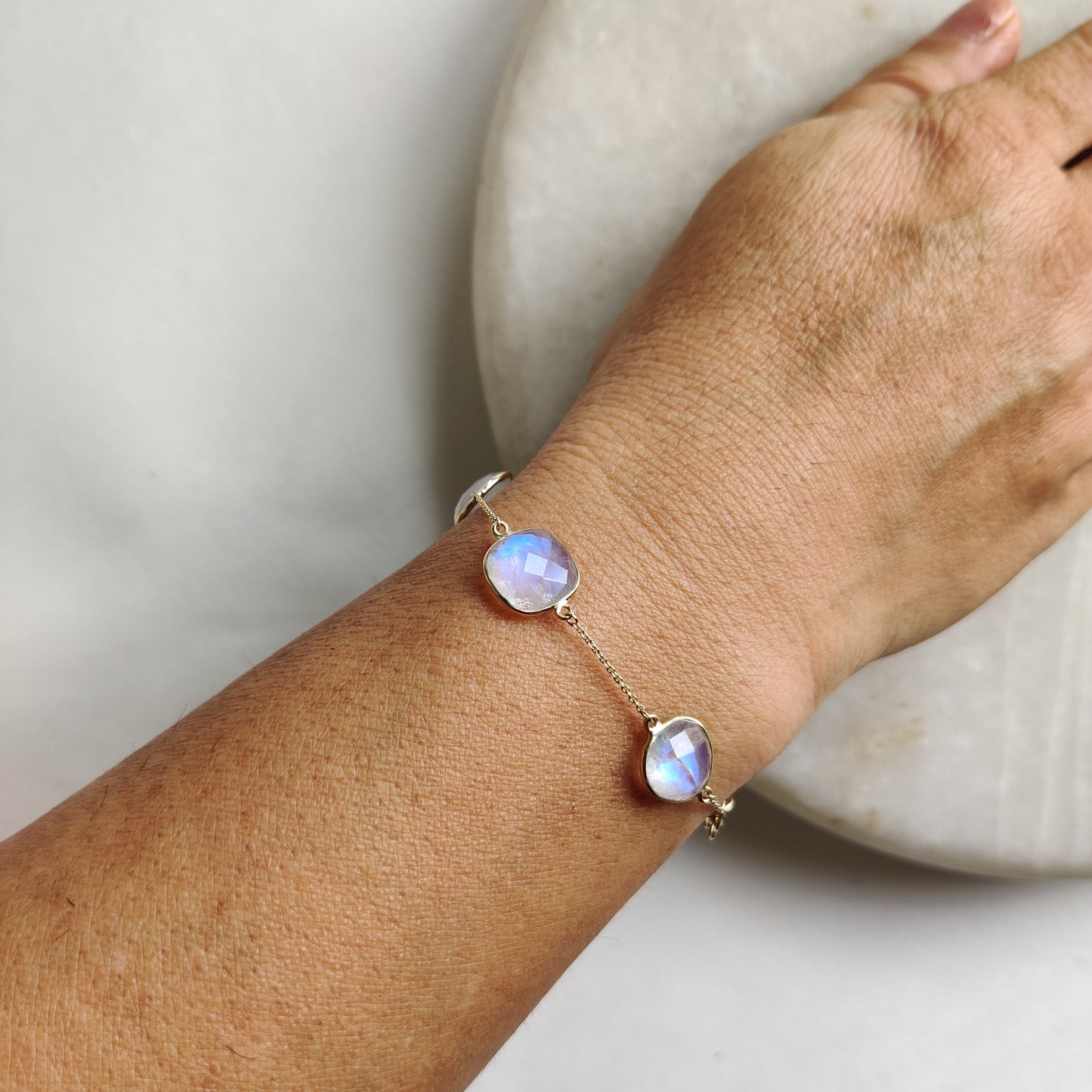 Natural Rainbow Moonstone Bracelet, 14K Yellow Gold Moonstone Bracelet, Chain Bracelet, Dainty Gemstone Bracelet, June Birthstone