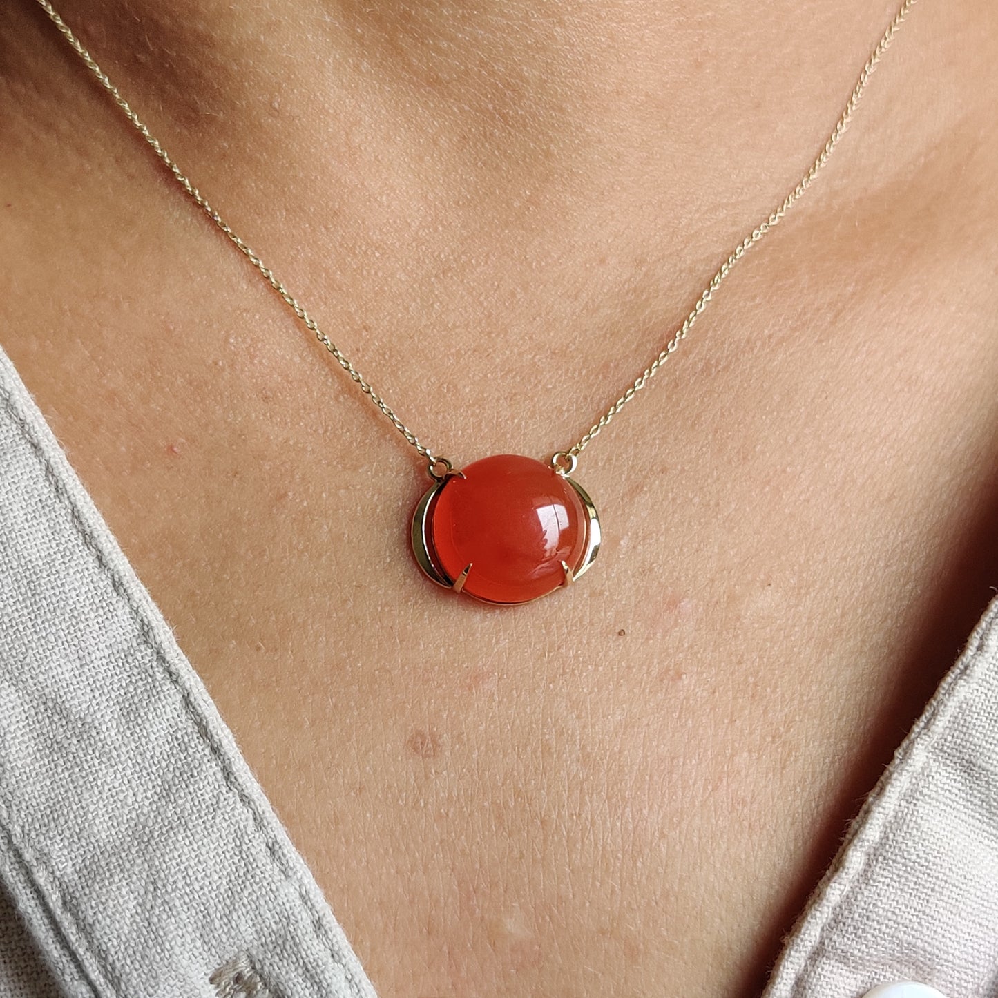 Colgante de ónix rojo natural, colgante de ónix rojo de oro macizo de 14 quilates, collar con colgante de oro macizo, piedra natal de diciembre, regalo de Navidad, colgante de punta