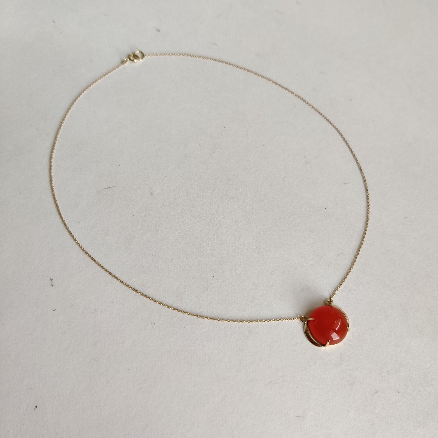 Colgante de ónix rojo natural, colgante de ónix rojo de oro macizo de 14 quilates, collar con colgante de oro macizo, piedra natal de diciembre, regalo de Navidad, colgante de punta