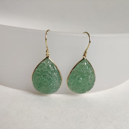 Pendientes tallados de aventurina verde en oro de 14 quilates, pendientes de cuarzo fresa, pendientes de oro amarillo macizo de 14 quilates, piedra natal de mayo, pendientes tallados,