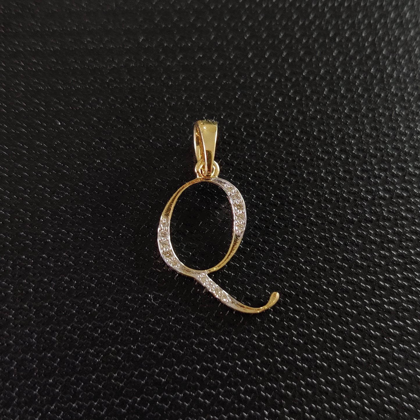 Colgante con inicial Q en oro de 14 quilates, colgante con dije de inicial Q en oro amarillo macizo, colgante con dije de diamante natural, colgante con diamantes en racimo, regalo de cumpleaños