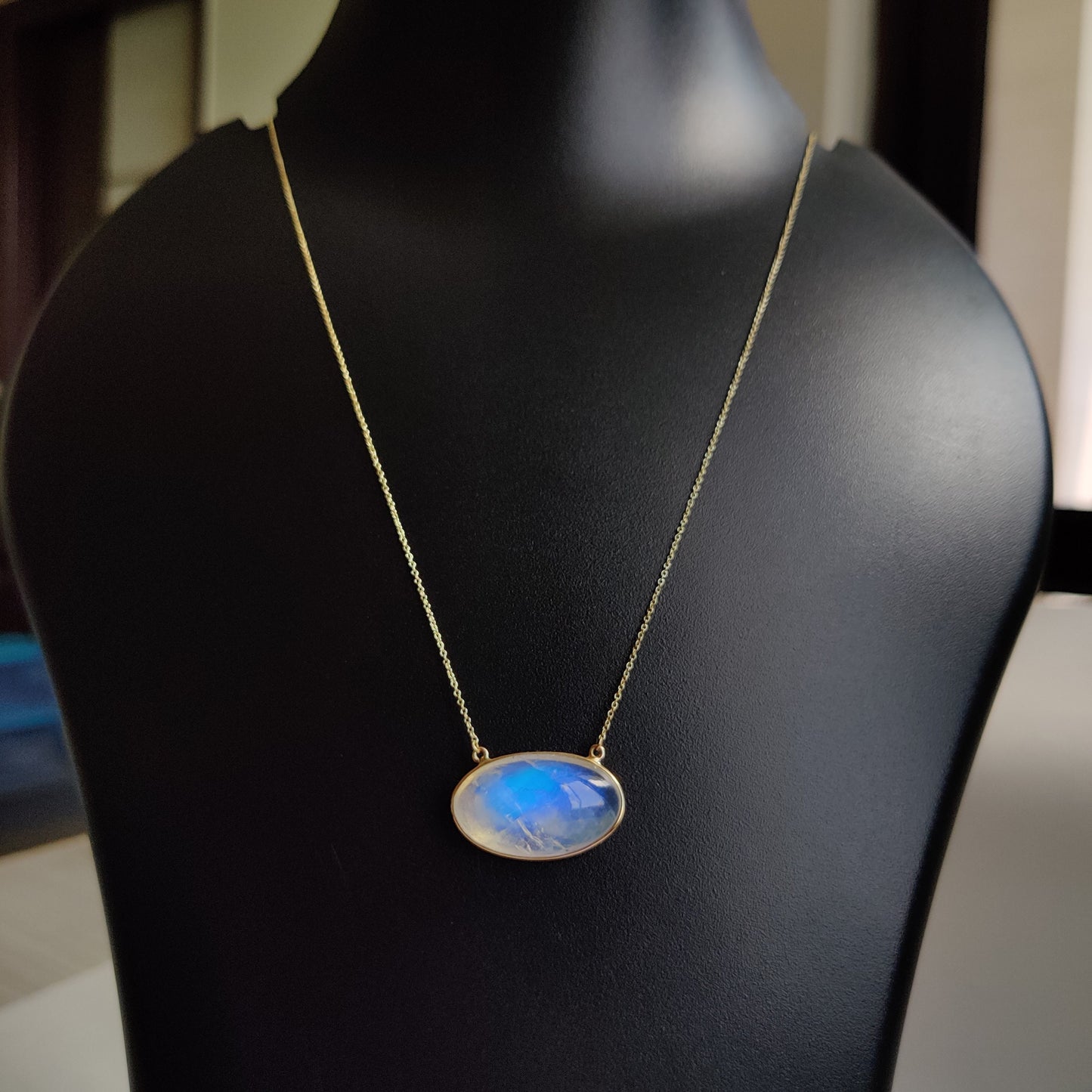 Natural Rainbow Moonstone Necklace, 14K Solid Gold Moonstone Pendant, Yellow Gold Chain Necklace, Blue Moonstone Jewelry, June Birthstone