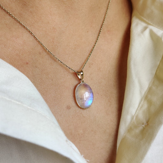 Natural Rainbow Moonstone Necklace, 14K Solid Gold Moonstone Pendant, Yellow Gold Necklace Pendant, Blue Moonstone Jewelry, Christmas Gift