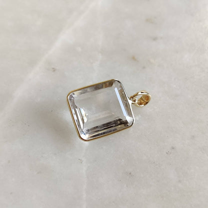 Natural Clear Quartz Pendant, 14K Gold Clear Quartz Pendant, Solid Gold Pendant Necklace, April Birthstone, Birthday Gift, Quartz Jewelry