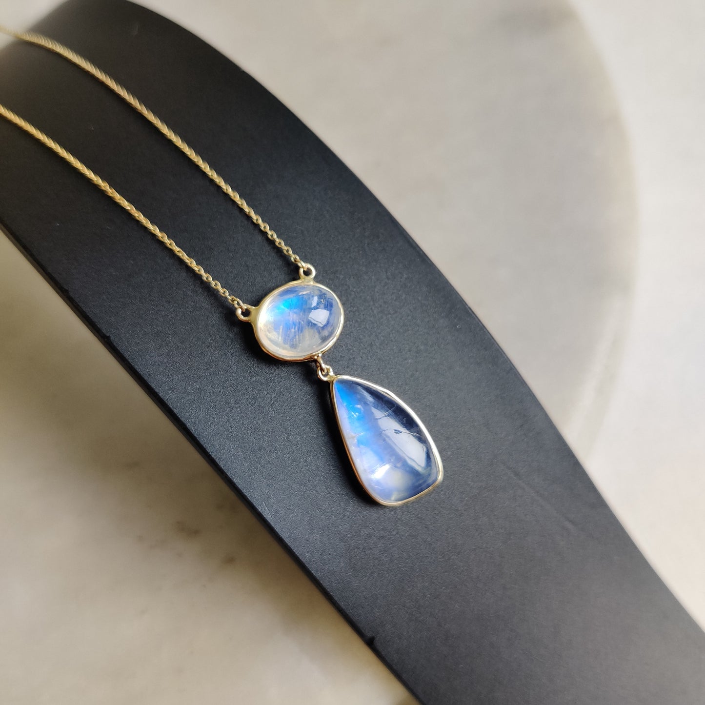 Natural Rainbow Moonstone Necklace, 14K Solid Gold Moonstone Pendant, Yellow Gold Necklace Pendant, Blue Moonstone Jewelry, June Birthstone